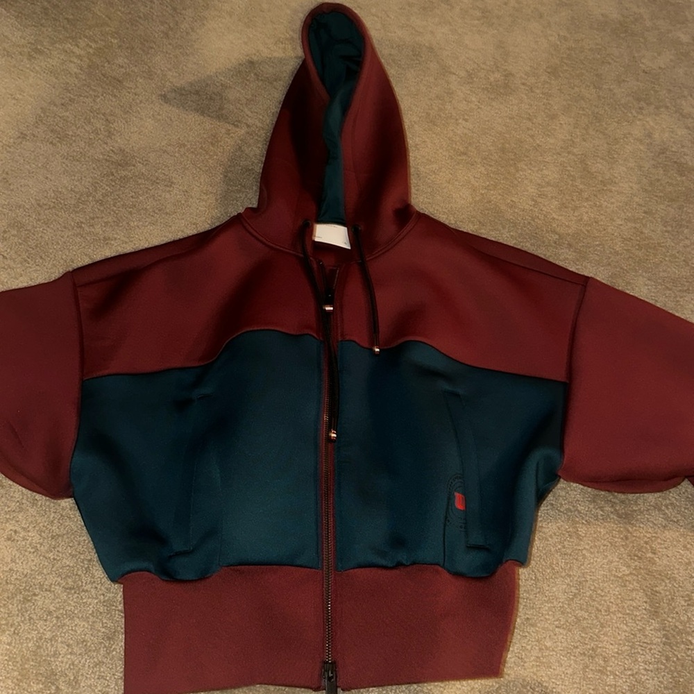 Wilson small hoodie never worn